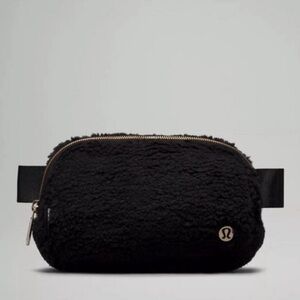 lululemon | everywhere belt bag fleece NWOT